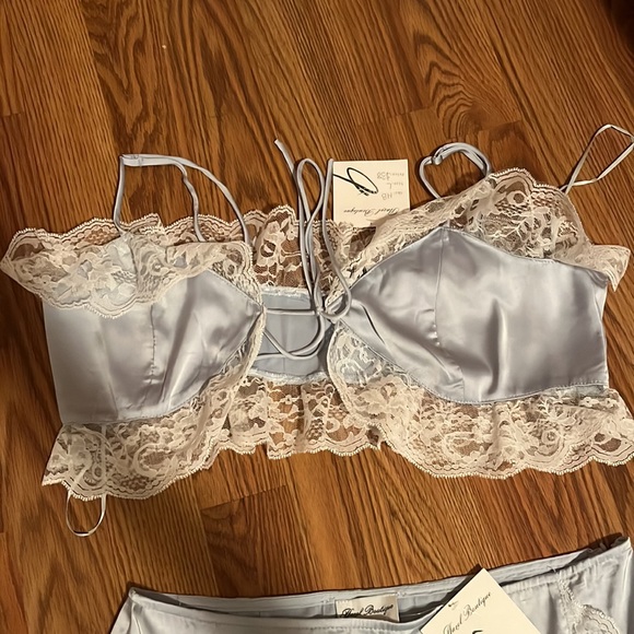 Matching Set - Picture 3 of 3